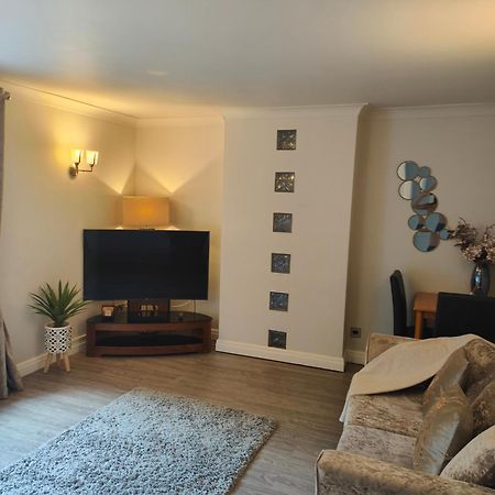 Chester City Apartments - With Free Parking Exterior photo