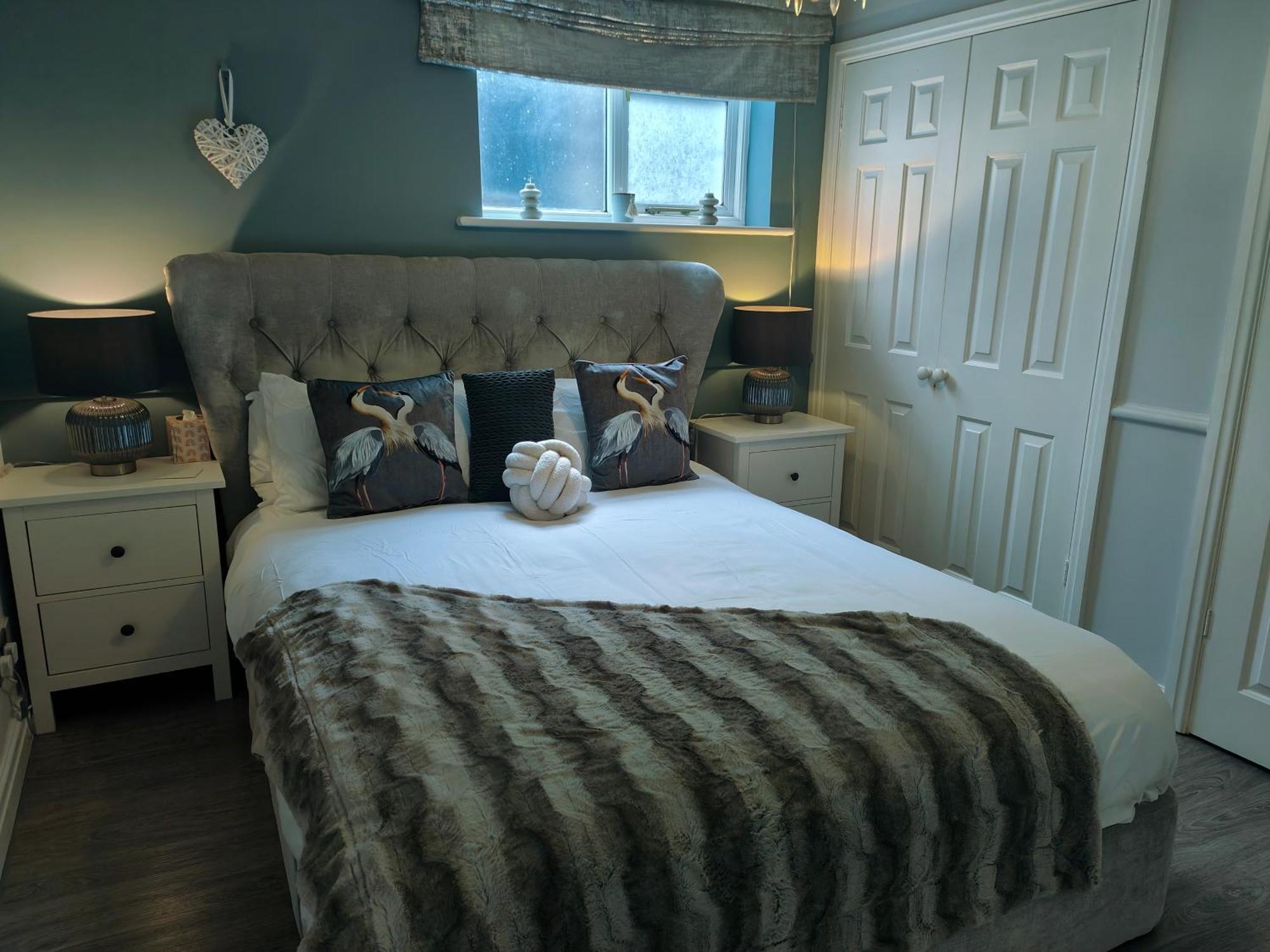 Chester City Apartments - With Free Parking Exterior photo